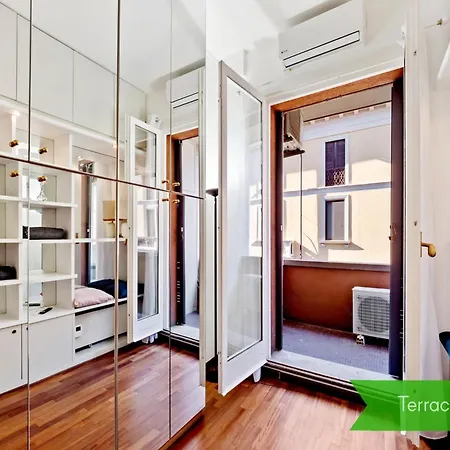 Apartman Sunny With Balcony Milánó