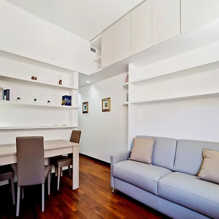 Sunny With Balcony Apartman Milánó